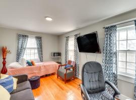 Pet-Friendly Ellenville Apartment in the Catskills, hotel v destinácii Ellenville