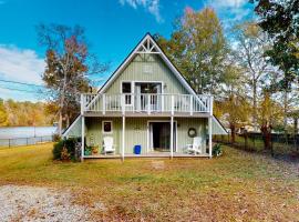 The Bird Watcher's Cabin, hotel with parking in Eatonton