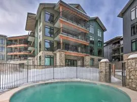 Winter Park Condo with Balcony about 3 Mi to Skiing!