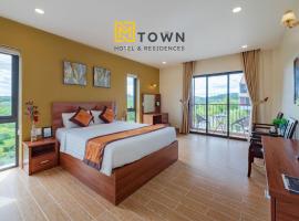 Luxy Park Hotel & Apartments - MTown, hotel di Phu Quoc