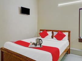 OYO Lakshmi Sri Deluxe Boarding & Lodgeing, hotel em Kumbalgod