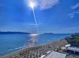 Oasis Residence