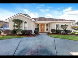 Southern’s Beauty2 very close to airport, villa in Kenner