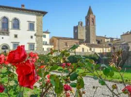 Beautiful Apartment In Monte San Savino With Kitchen