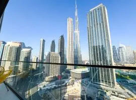 Stay in First Class at Downtown by 2nd Best Home, Dubai - 2BR - Burj Khalifa View