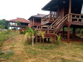 Quiet Garden View Lodge&Trekking, vacation rental in Banlung