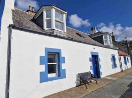 Cullen Seaside Cottage, hotel di Cullen