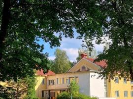 EnjoyNature B&B, пансион със закуска в Лахти