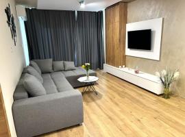 Cozy and Stylish Apartament, hótel í Stara Zagora