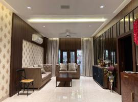 House of DB, Luxury Modern Apartment, hotelli kohteessa Jodhpur