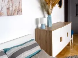 Spacious Studio Close to City Center l Double Bed l Secure Bicycle Parking