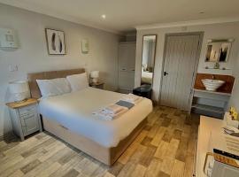 Oak, Country chalet located in Pegsdon, hotel a Hexton