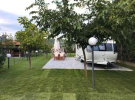 Delightful RV Camper In a Peaceful Area near Sea., campingplass i Skala Fourkas