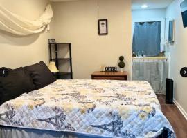 Small private get away, tiny home garage studio apartment, hotel in Elizabeth City