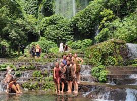 Tastura Homestay, hotel in Praya