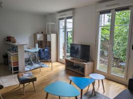 Studio au calme avec jardin proche Paris, hotel in La Garenne-Colombes