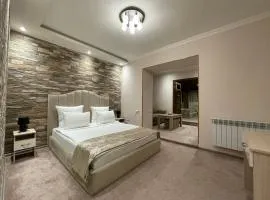 DeLin Hotel And Tours