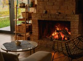 Vacation home Khatosi, hotel s jacuzzi v destinaci Oni