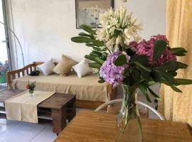 Luminoso apartamento a minutos de Playa Mansa, hotel en Maldonado