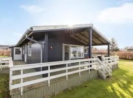 Cozy Home In Glesborg With Kitchen