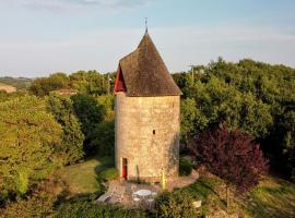 Moulin de Paillères - avec bain nordique et vue panoramique: Galapian şehrinde bir otel