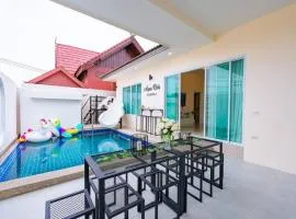 Aqua Rich Pool Villa Pattaya