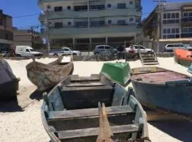 Apartamento pé na Areia de Frente para o Mar