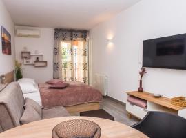 Oasis of peace - Lavica Premium Apartments, Hotel in Podstrana