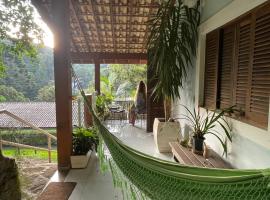 Casa Oásis: Requinte, Paz e Conforto na Natureza, hotell med jacuzzi i Atibaia