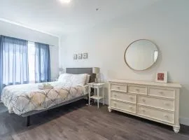 Spacious & Stylish Apt #1 with AC