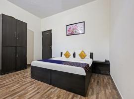 SPOT ON 81167 Hotel ASDR, three-star hotel in Rudrapur
