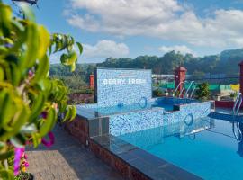 Berry Fresh Stays Mahabaleshwar With Pool, viešbutis mieste Mahabalešvaras