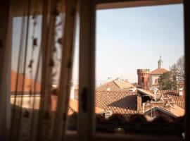 La terrazza di Rivarolo, hotel med parkering i Rivarolo Canavese