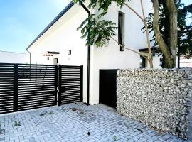 House FLOW, 3 room with terrace, free 2 parking, villa in Bratislava