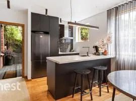 Gorgeous renovated duplex in central location