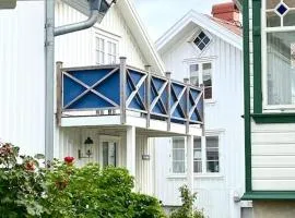 Live west coast life in Sweden