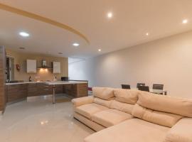 Sun Valley Suite - Hosted by Sweetstay, hotel in Mosta