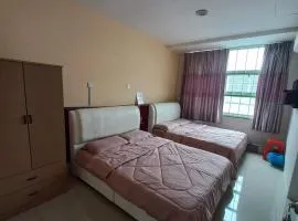 EASY HOMESTAY LUKUT NS