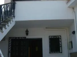 Lakis apartments