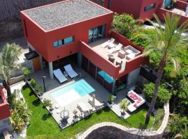 VILLA Cooper l HEATED Pool l PVT Garden I GOLF I SEA VIEWS