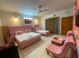 Fusion Lodge, guest house in Islamabad