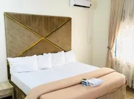OD-V!CK'S LUXE, Wuse Zone 4, Swimming Pool, Gym, WiFi, 24hr power, security, Dstv