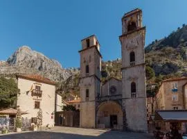 Old Town St Tryphon Apartment