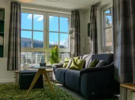 Exklusives Penthouse mit Dachterrasse, hochwertig ausgestatteter Küche mit Dampfgarer, inklusive 2 Stellplätze und Fahrradgarage