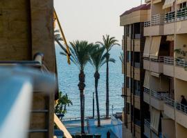 Seaview Playa del Cura 50m Torrevieja CityCentre Apartment, hotel v mestu Torrevieja