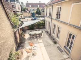 Le 12, Brissonnet - Troyes, hotell i Troyes