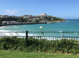 Tolcarne Guest House, hostel in Newquay