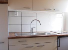 Komplett lägenhet med sjöutsikt, помешкання з кухнею у місті Malmön