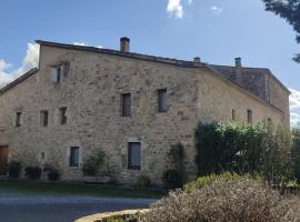 Mas Riera - 2, rumah desa di Maia de Montcal