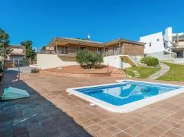 4 Bedroom Lovely Home In Roda De Bara